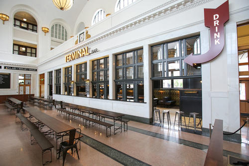 The Terminal Bar Ready to Pour At Union Station